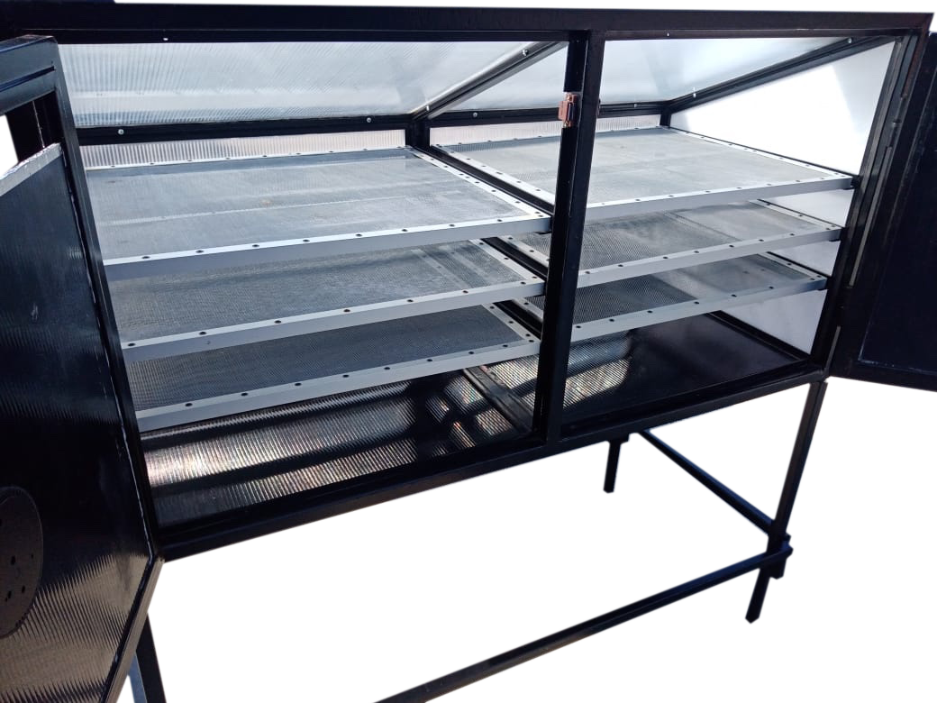Interior del secador solar
